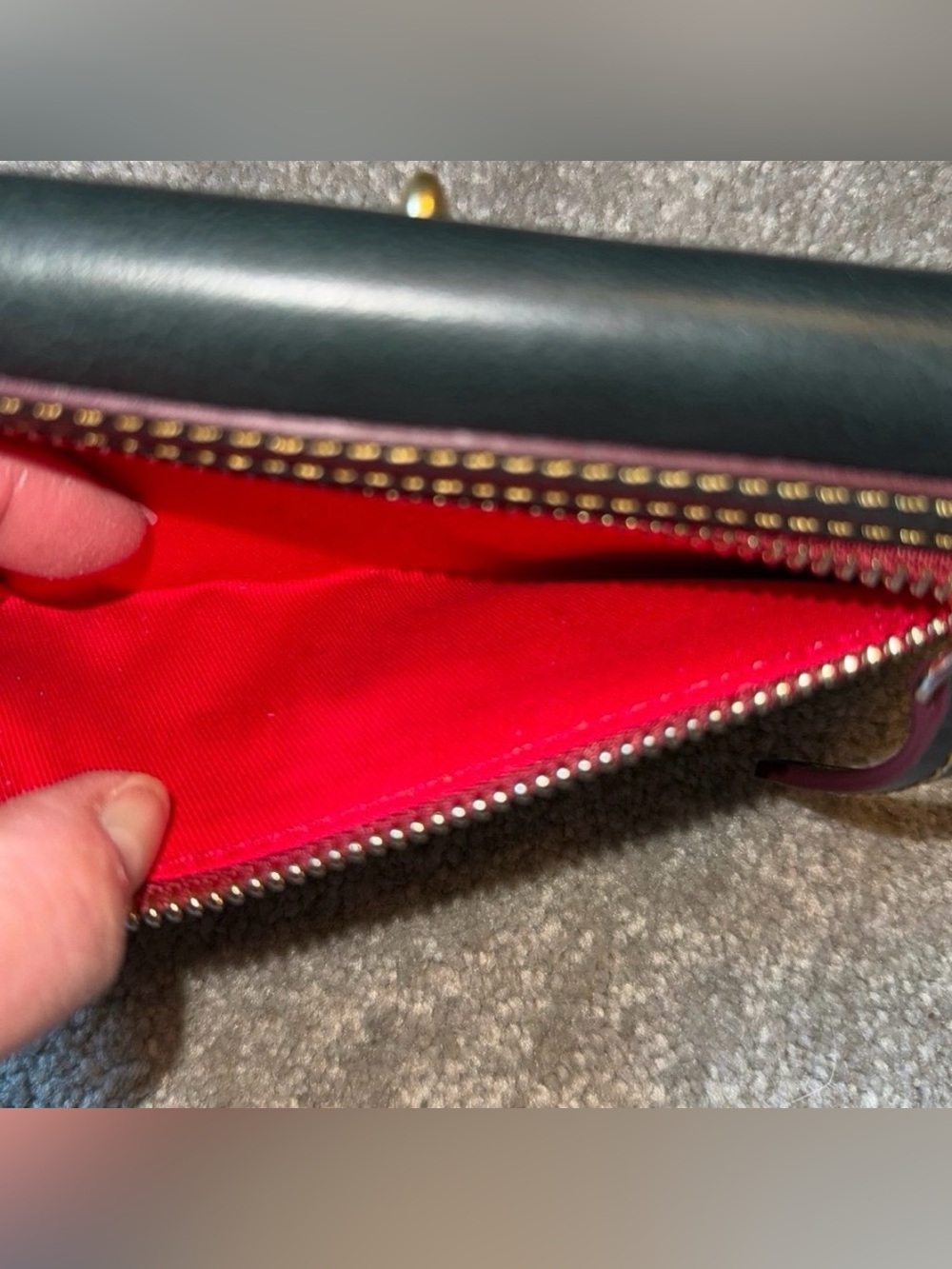 Dooney & Bourke Florentine leather turnlock wallet in Ivy - Picture 7 of 12